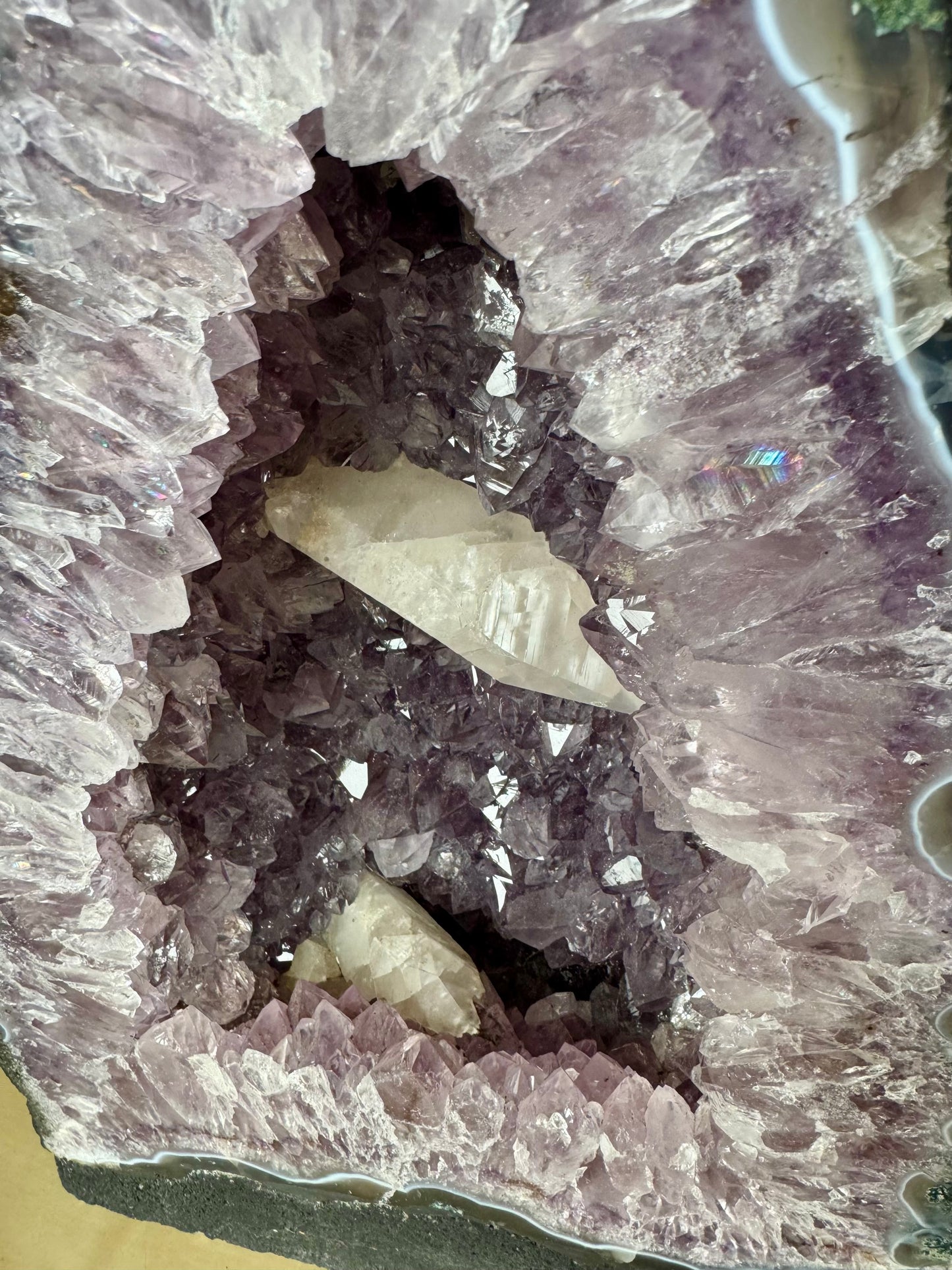 Cattedrale di Ametista con Quarzo Ialino – Brasile