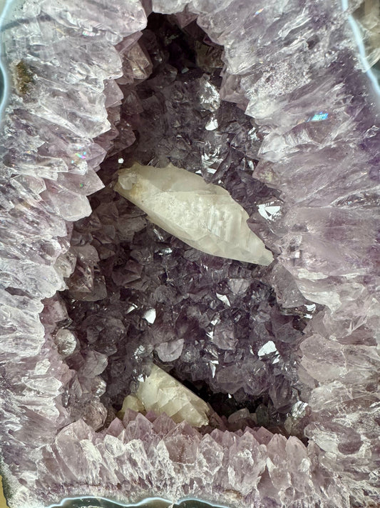 Cattedrale di Ametista con Quarzo Ialino – Brasile