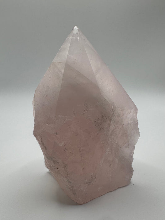 Punta di Quarzo Rosa con Base Grezza