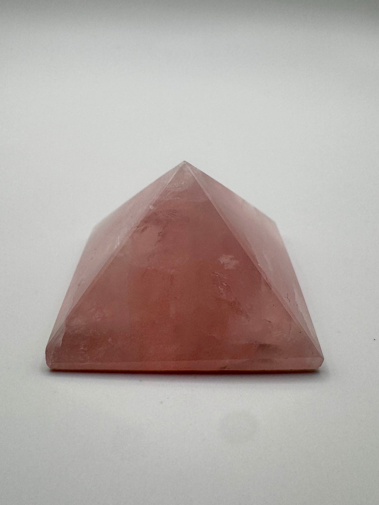 Piramide in Quarzo Rosa