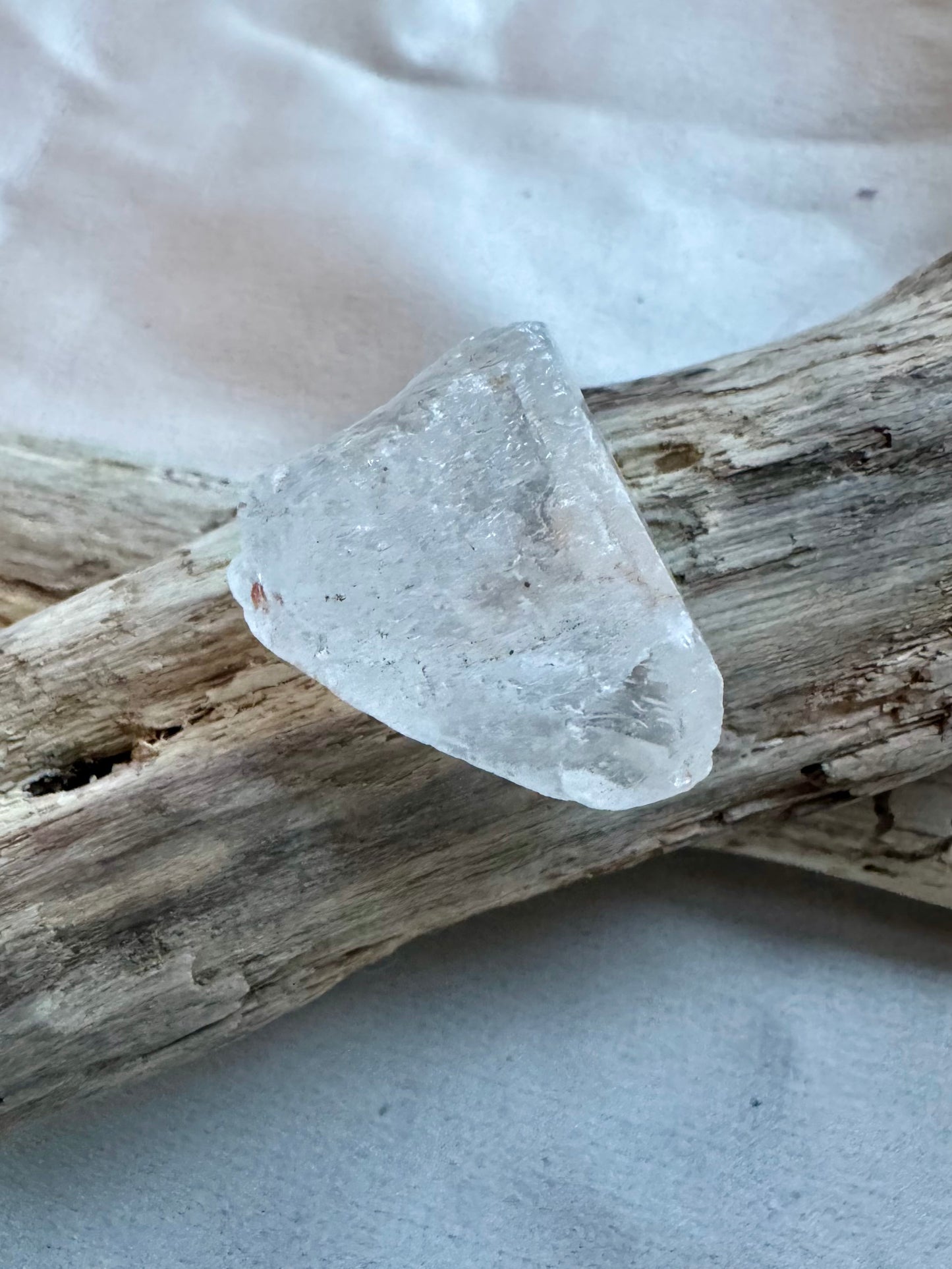 Raw clear quartz