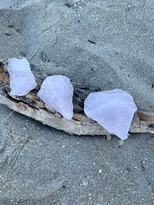 Raw rose quartz