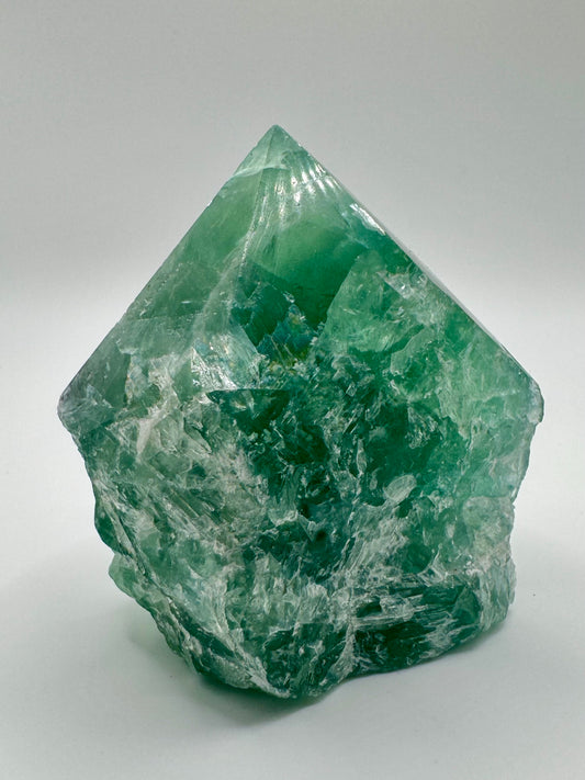Punta di Fluorite Verde con Base Grezza