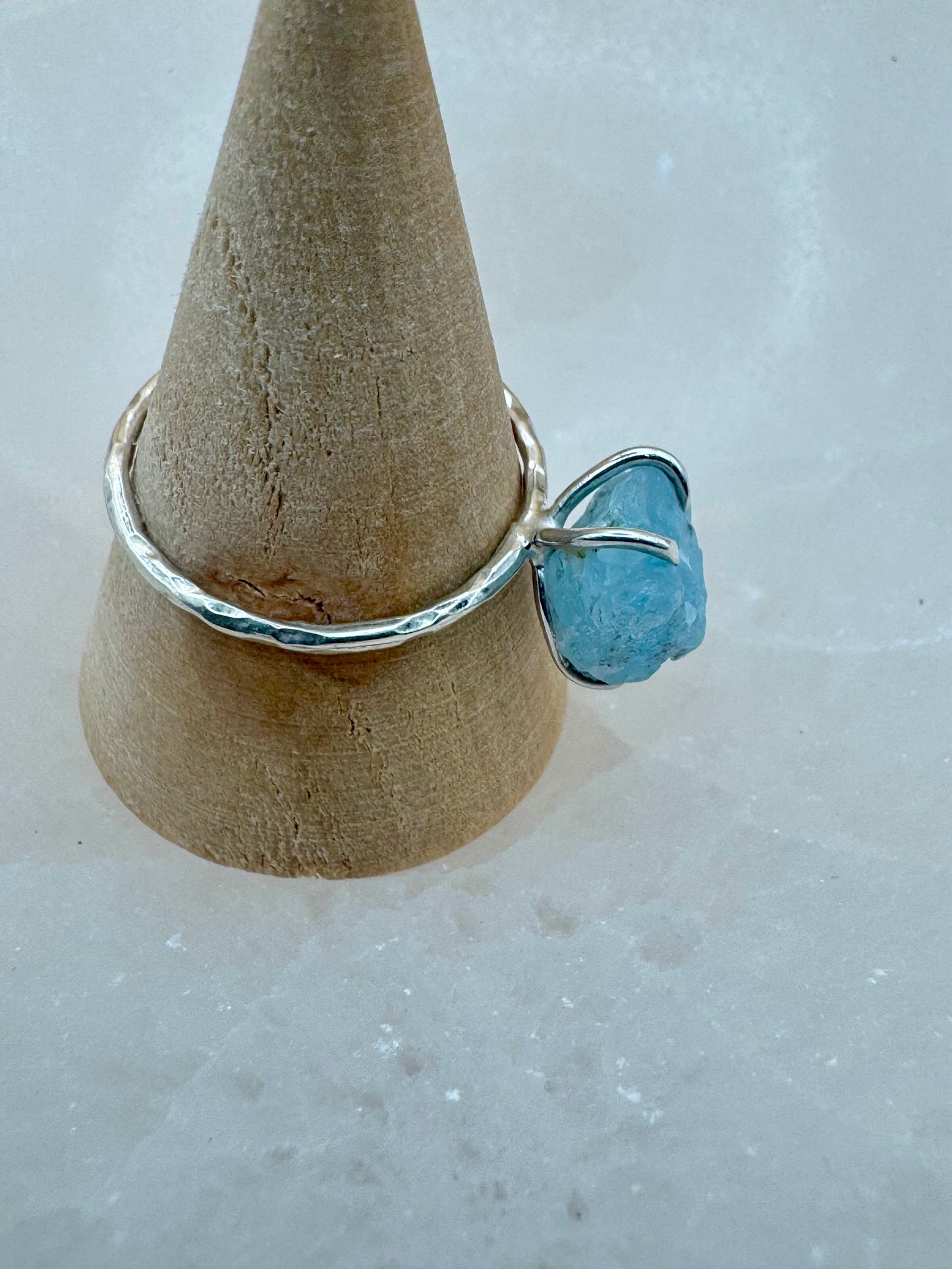 Anello in Argento 925 con Acquamarina Grezza