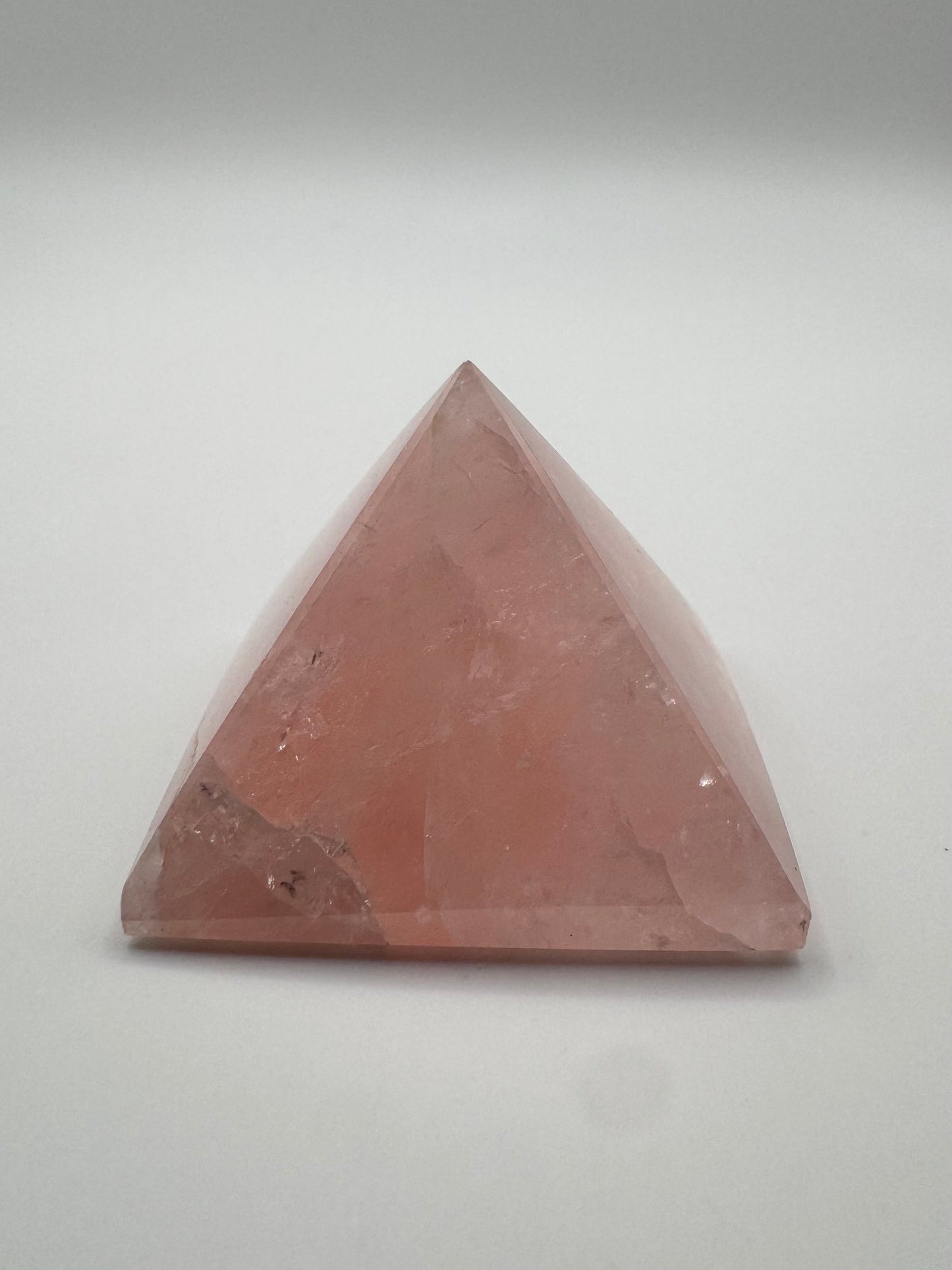 Piramide in Quarzo Rosa