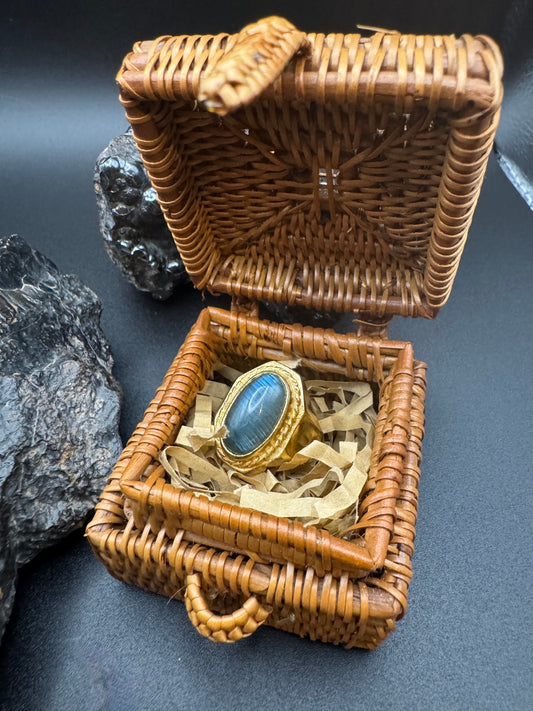 Anello in Argento Placcato Oro con Labradorite