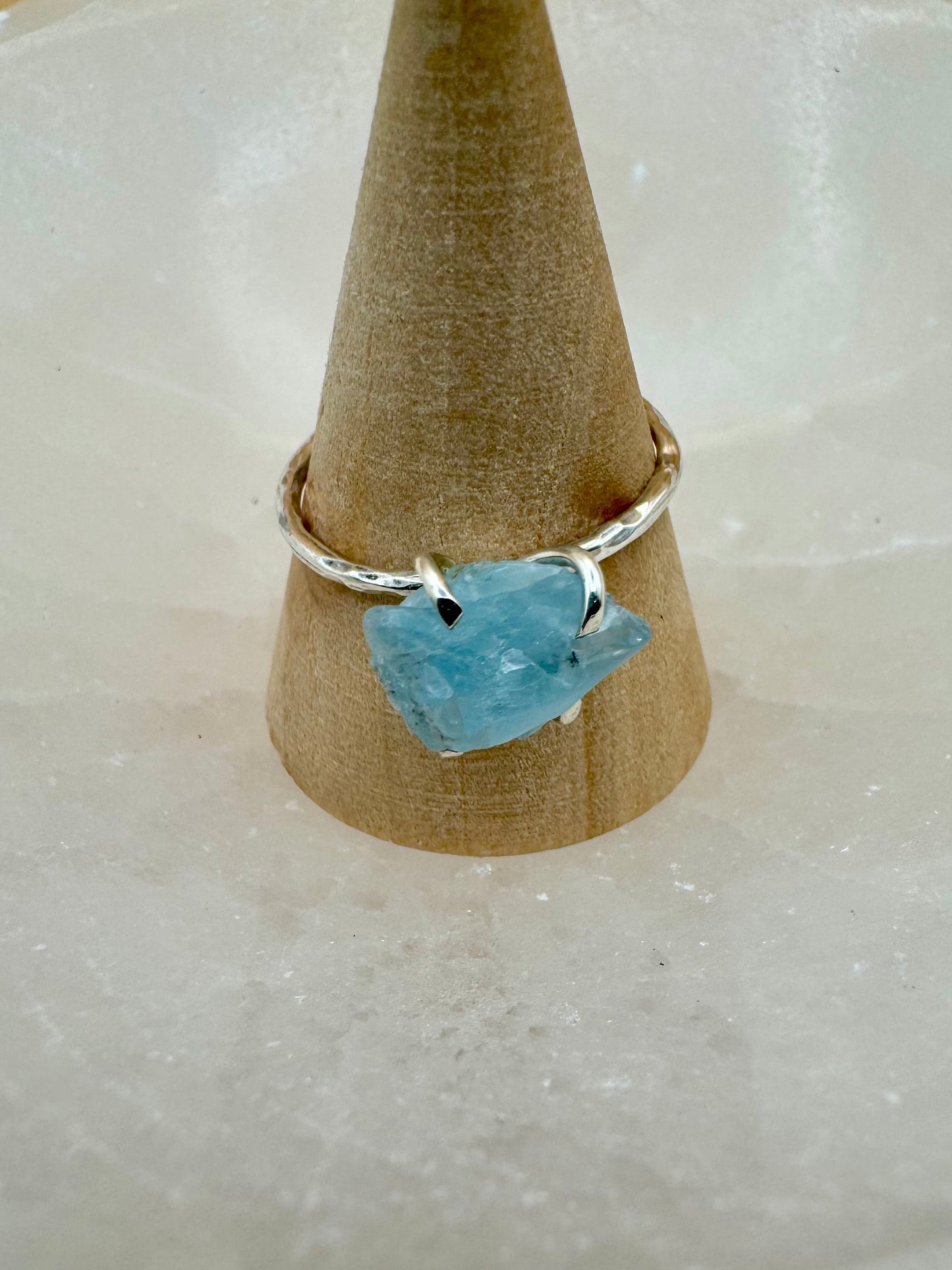 Anello in Argento 925 con Acquamarina Grezza